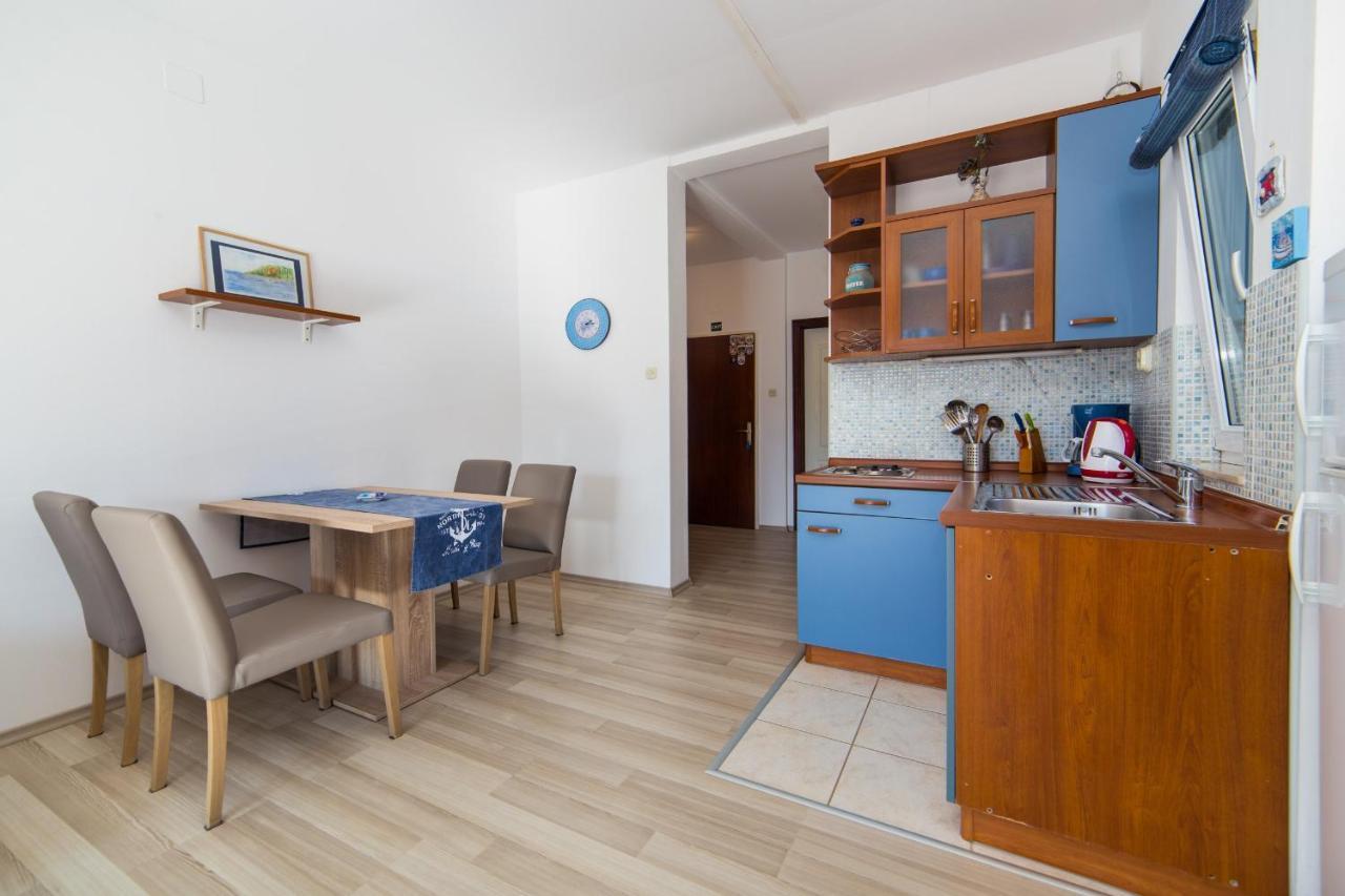 Apartments By The Sea Brist, Makarska - 11078 ภายนอก รูปภาพ