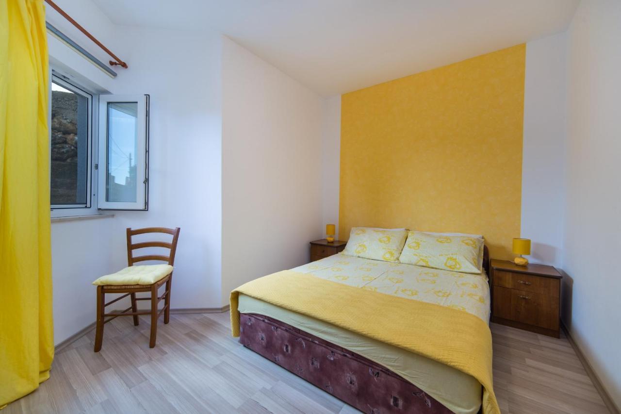 Apartments By The Sea Brist, Makarska - 11078 ภายนอก รูปภาพ