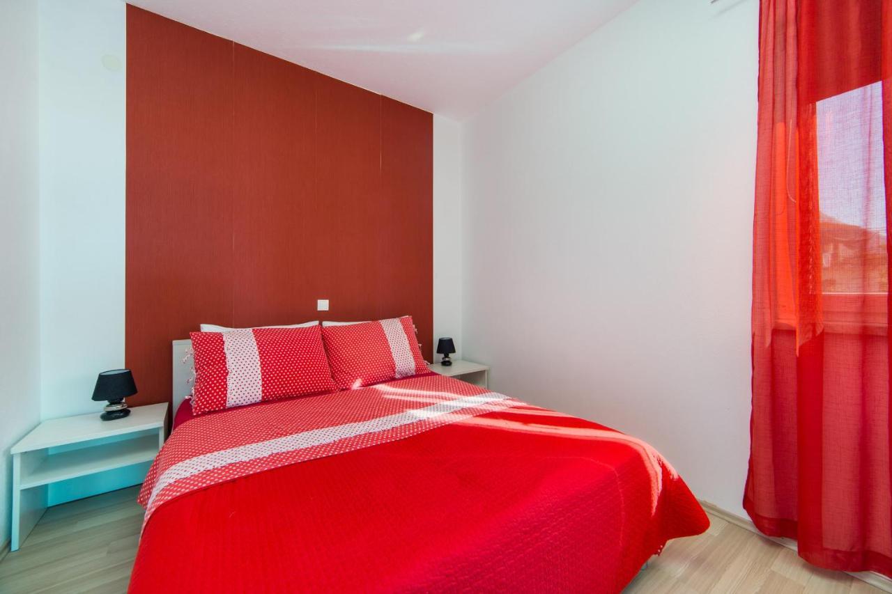 Apartments By The Sea Brist, Makarska - 11078 ภายนอก รูปภาพ