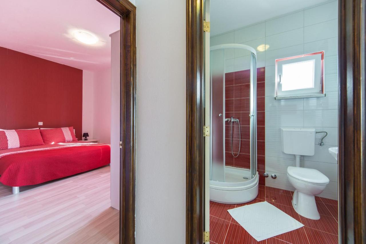 Apartments By The Sea Brist, Makarska - 11078 ภายนอก รูปภาพ
