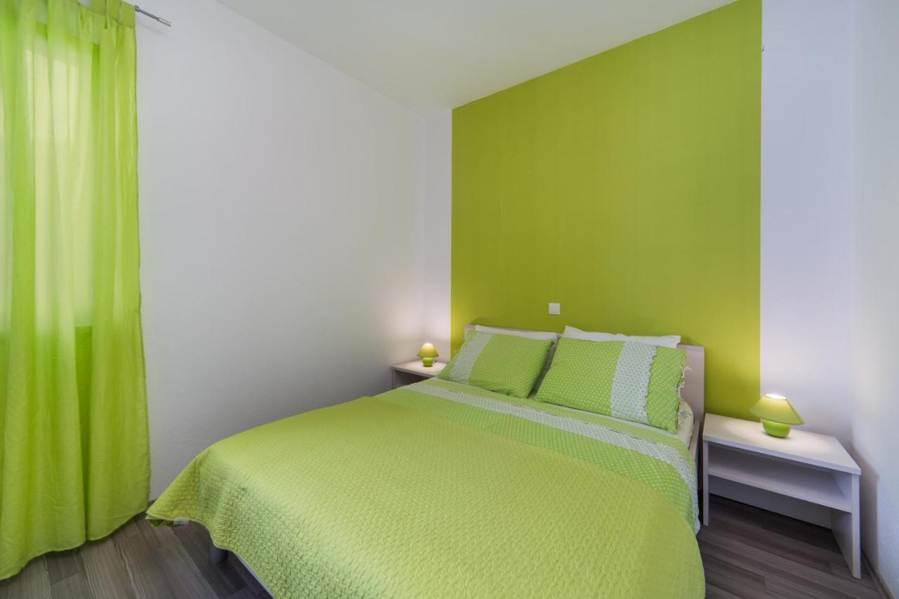 Apartments By The Sea Brist, Makarska - 11078 ภายนอก รูปภาพ