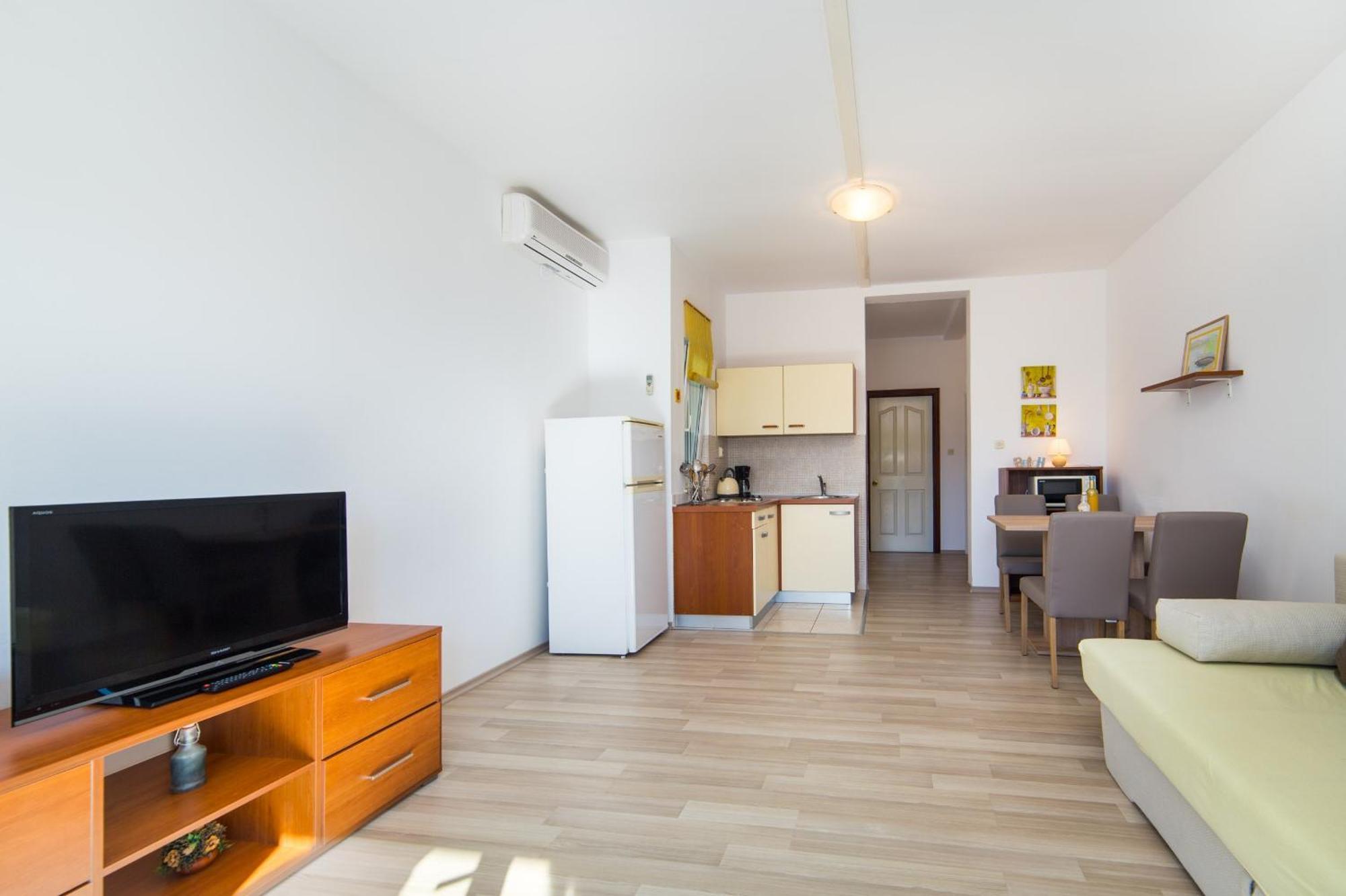 Apartments By The Sea Brist, Makarska - 11078 ห้อง รูปภาพ
